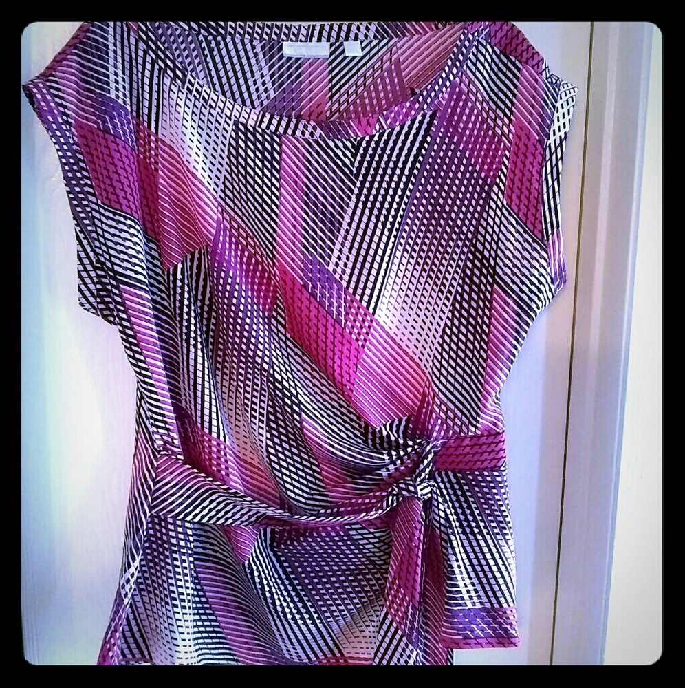 New York & Co Modern Blouse - EUC